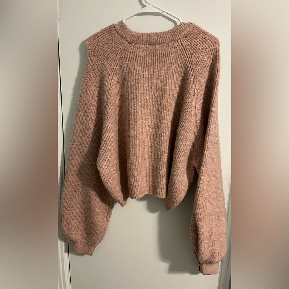 TopShop Blush Knit Pleated Sleeve Cropped Sweater - Size Large - Picture 3 of 4
